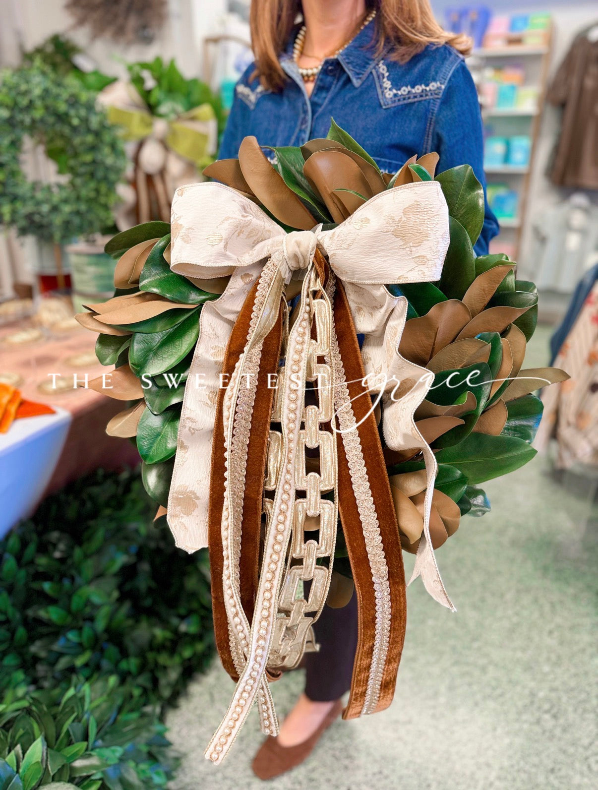 Brocade & Caramel Magnolia
